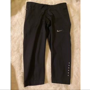 Nike Black Capri Leggings